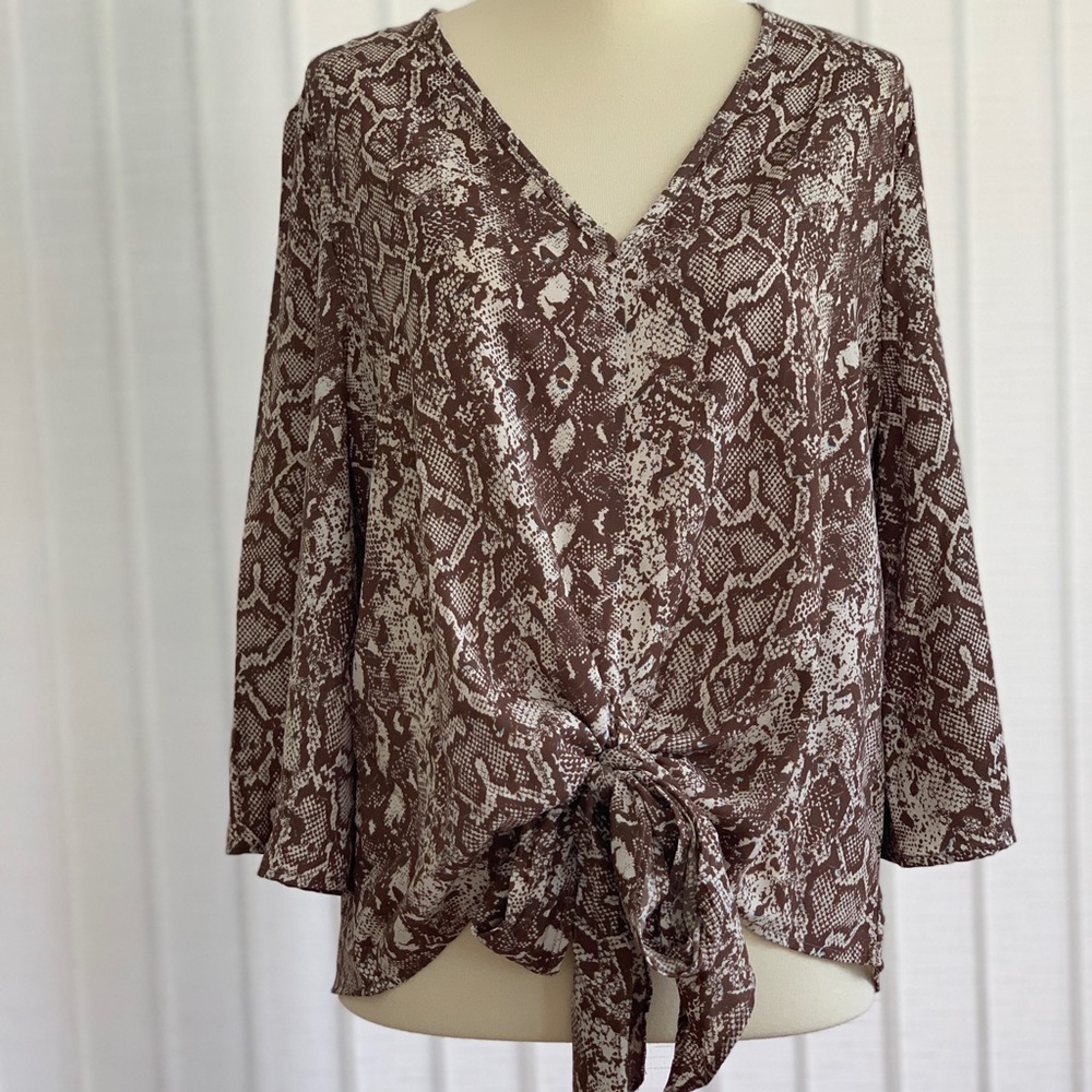 Adorable snake print blouse